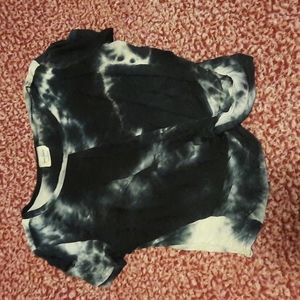 Free Kisses Shirt (W112)